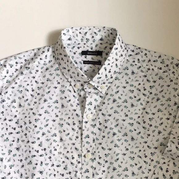 RW&CO. Other - Slim Fit Blue/Green Floral Shirt